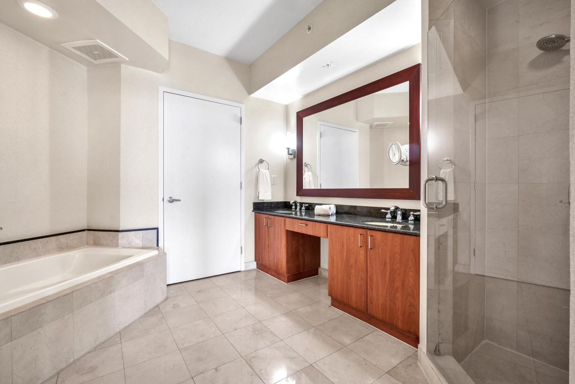 Trump Intl 2 Bedroom Apartment 1600 Sqf Ocean Front Miami Beach Exterior photo